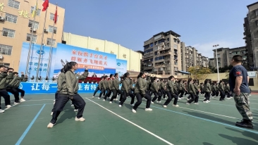 欧美黑鸡巴操日韩美女雁江教育 | “一校一品”特色教育 “点亮”多彩校园